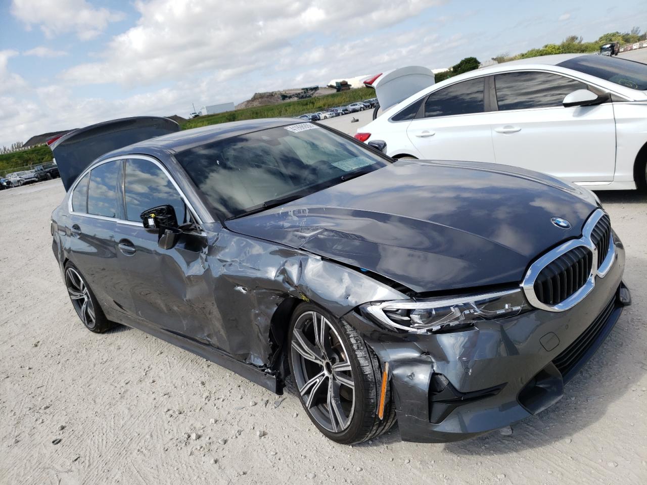 BMW 330I 2021 with VIN 3MW5R1J07M8B66962 - Photo from auction