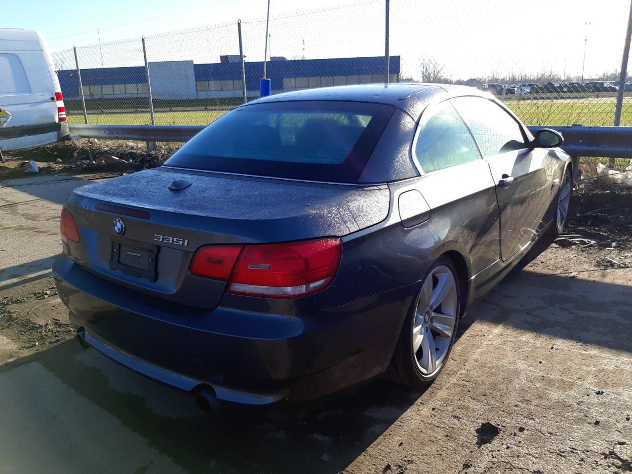 Photo 4 from auction – 2007 BMW 335 I with VIN WBAWL73557PX50459