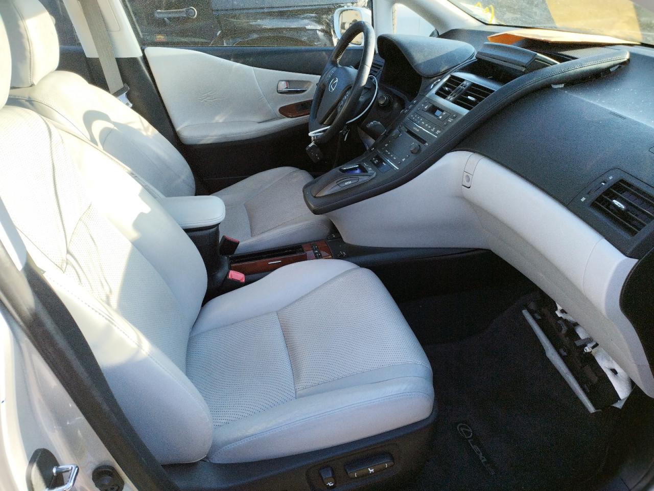 Photo 5 from auction – 2010 LEXUS HS 250H with VIN JTHBB1BAXA2034692