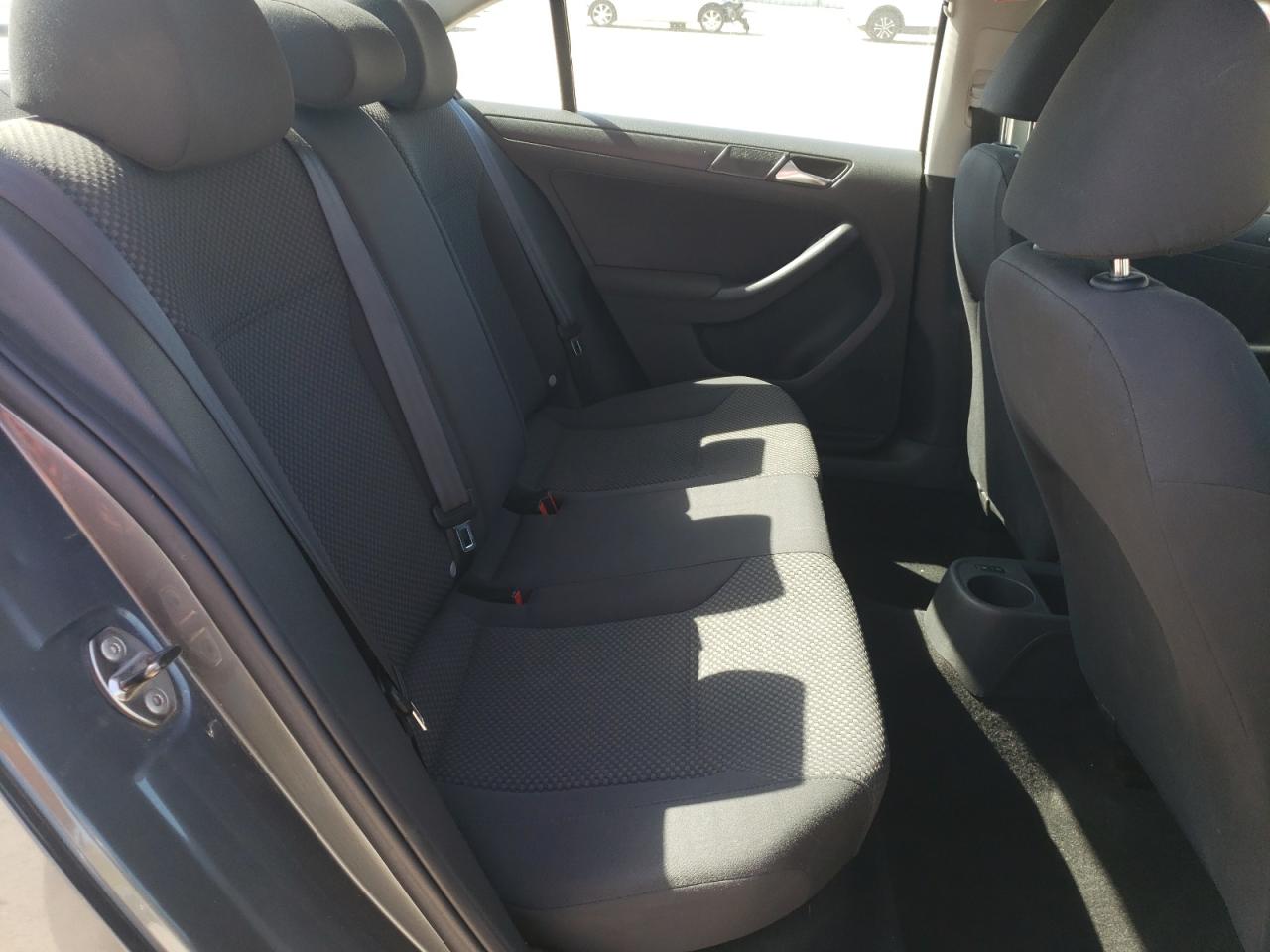Photo 16 from auction – 2012 VOLKSWAGEN JETTA BASE with VIN 3VW2K7AJ5CM304104