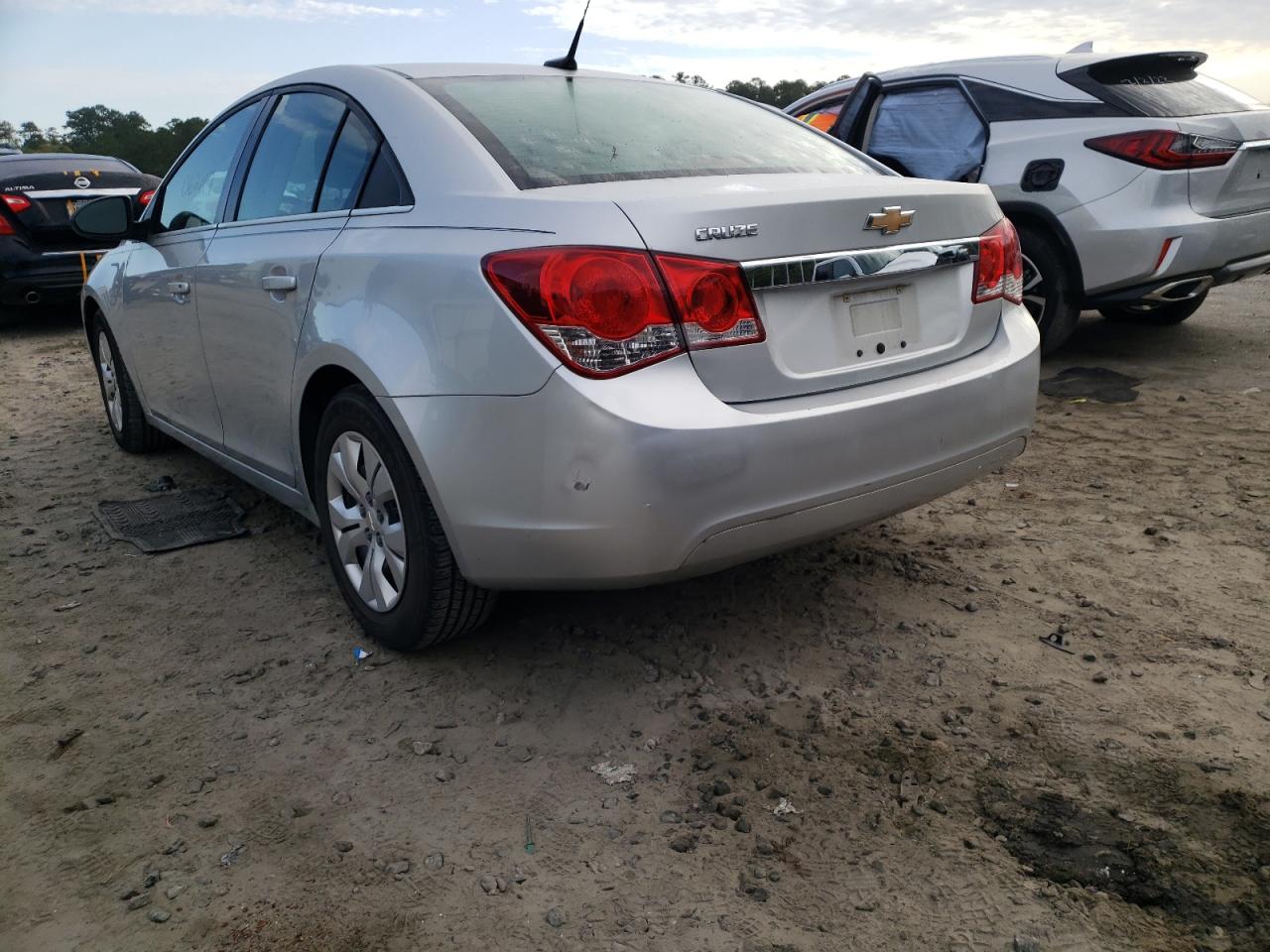 Photo 3 from auction – 2012 CHEVROLET CRUZE LS with VIN 1G1PC5SH7C7363874