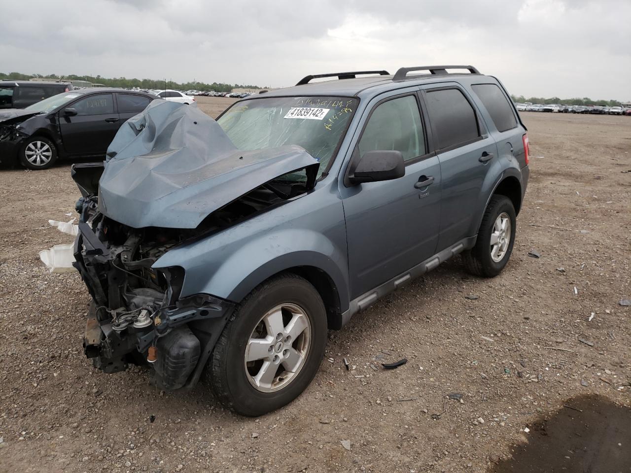 Photo 2 from auction – 2011 FORD ESCAPE XLT with VIN 1FMCU0D76BKA14299