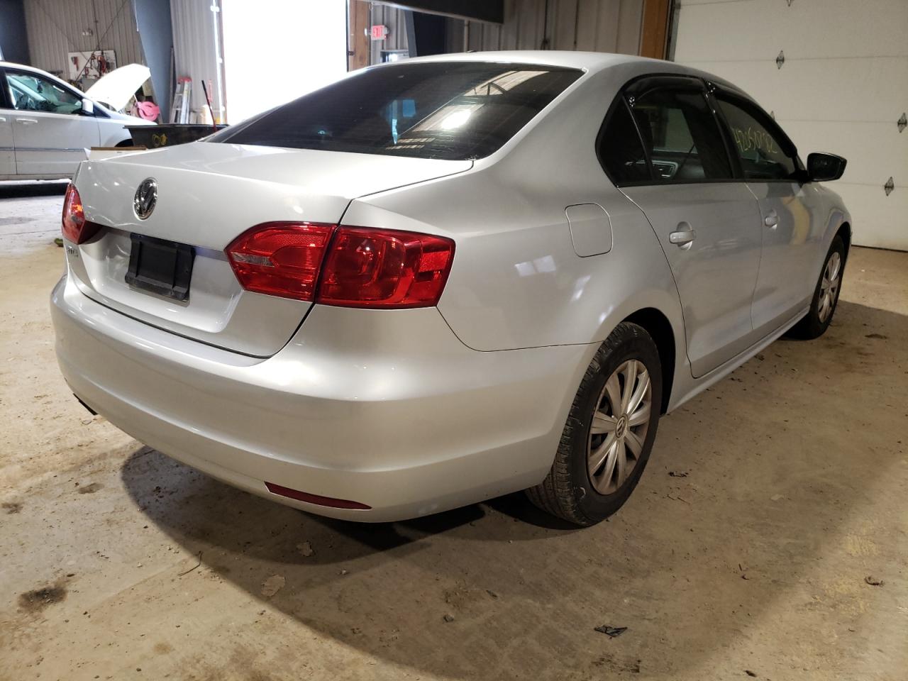 Photo 4 from auction – 2014 VOLKSWAGEN JETTA BASE with VIN 3VW2K7AJ9EM214778