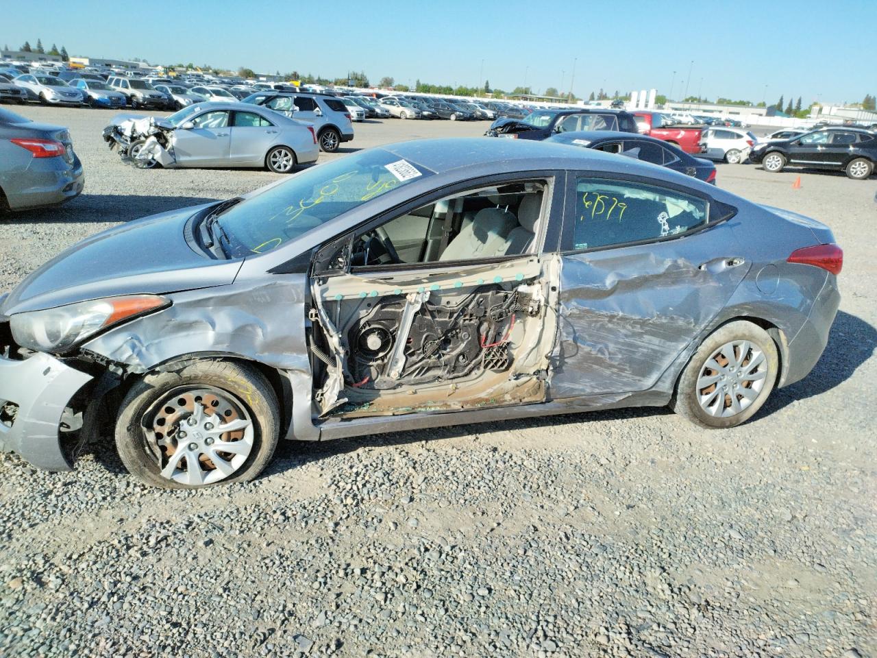 Photo 9 from auction – 2012 HYUNDAI ELANTRA GL with VIN KMHDH4AEXCU433264