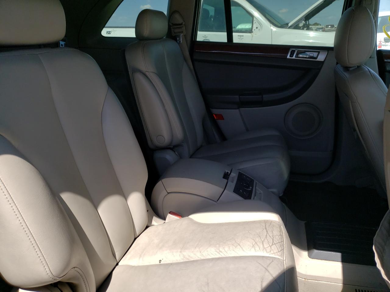 Photo 6 from auction – 2005 CHRYSLER PACIFICA T with VIN 2C4GM684X5R652750