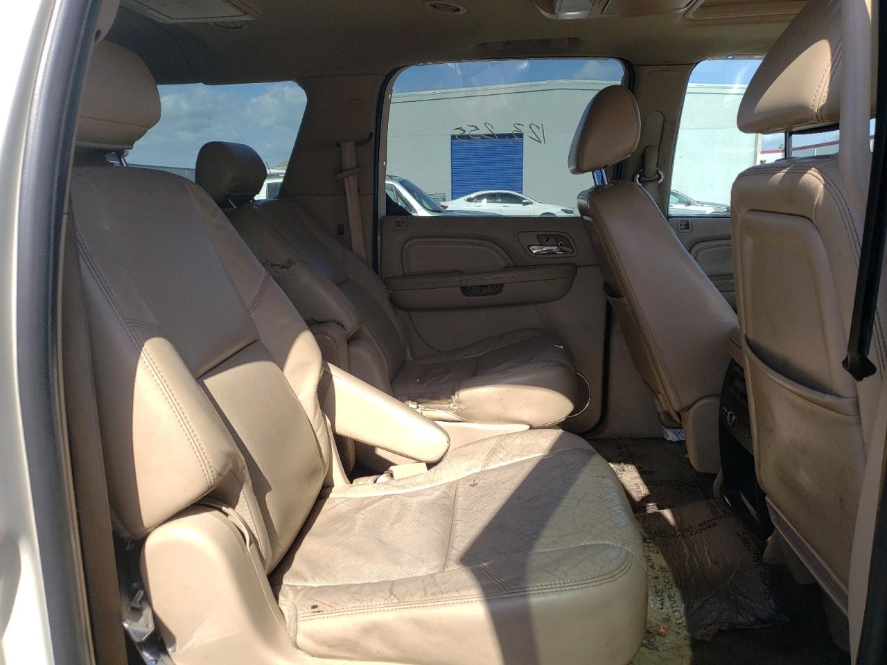 Photo 6 from auction – 2009 CADILLAC ESCALADE E with VIN 1GYFK26269R263847