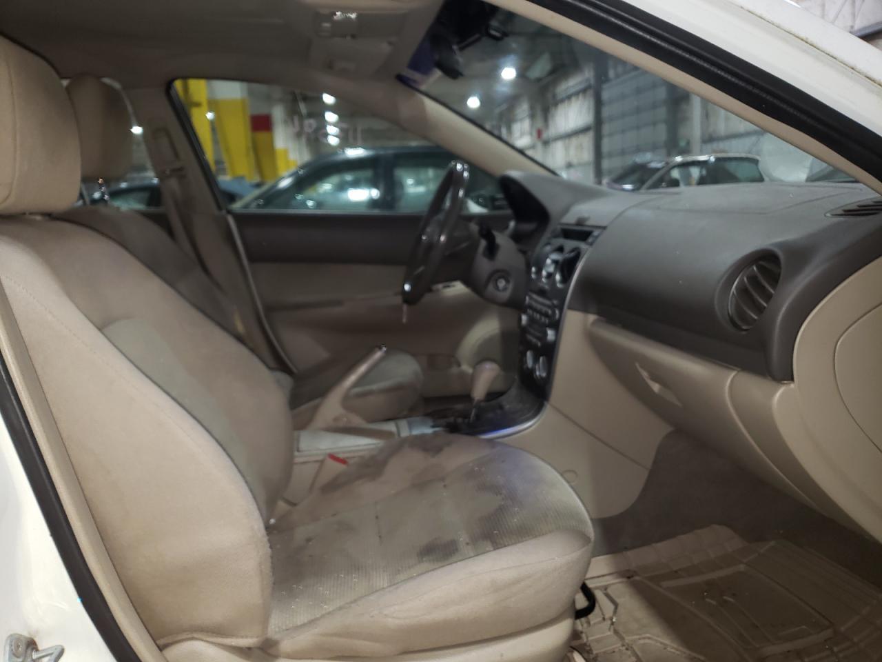 Photo 5 from auction – 2004 MAZDA 6 I with VIN 1YVFP80C945N31442