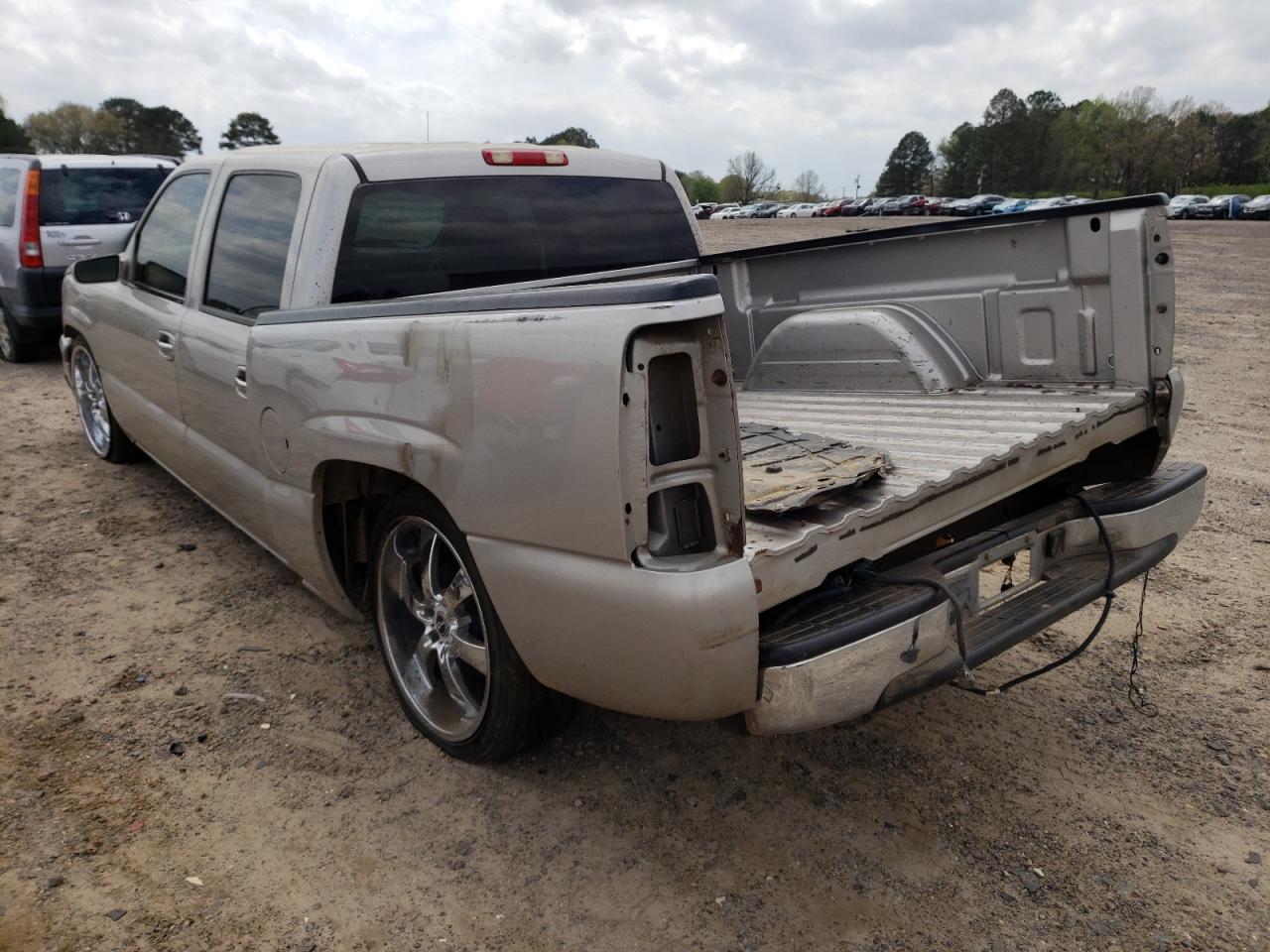 Photo 3 from auction – 2006 CHEVROLET SILVRK1500 with VIN 2GCEC13V461304049