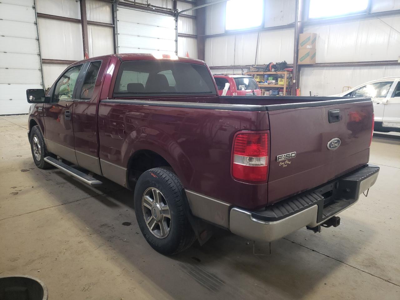 Photo 3 from auction – 2005 FORD F150 with VIN 1FTRX12W75NB15912