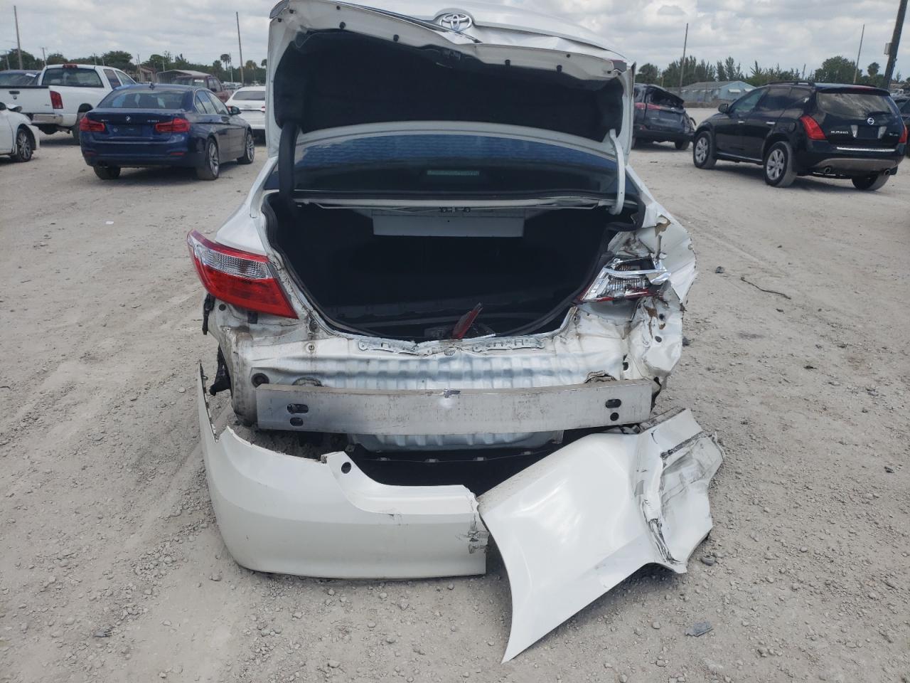 Photo 9 from auction – 2016 TOYOTA CAMRY LE with VIN 4T1BF1FK9GU168398