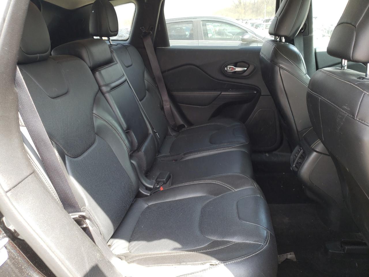 Photo 6 from auction – 2015 JEEP CHEROKEE L with VIN 1C4PJMDS2FW651814