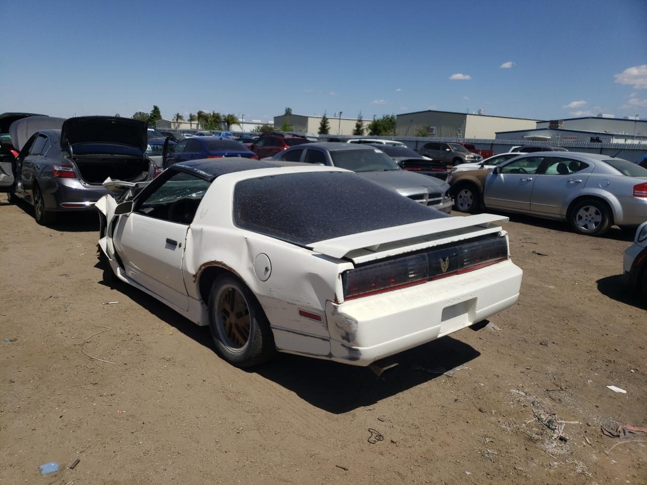 Photo 3 from auction – 1985 PONTIAC FIREBIRD T with VIN 1G2FW87F4FL651578