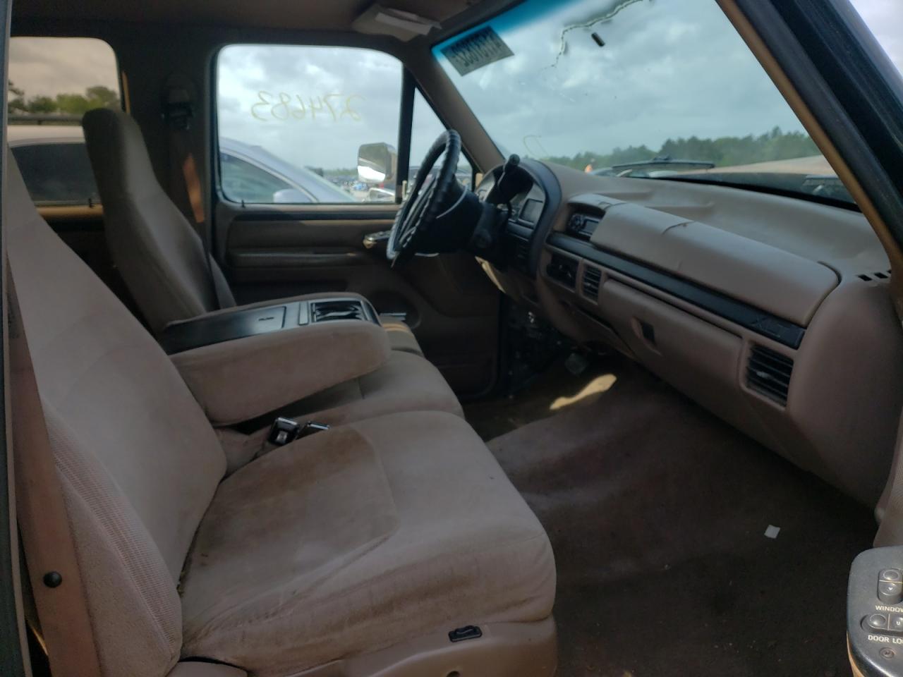 Photo 5 from auction – 1996 FORD F350 with VIN 1FTJW35F8TEB07385