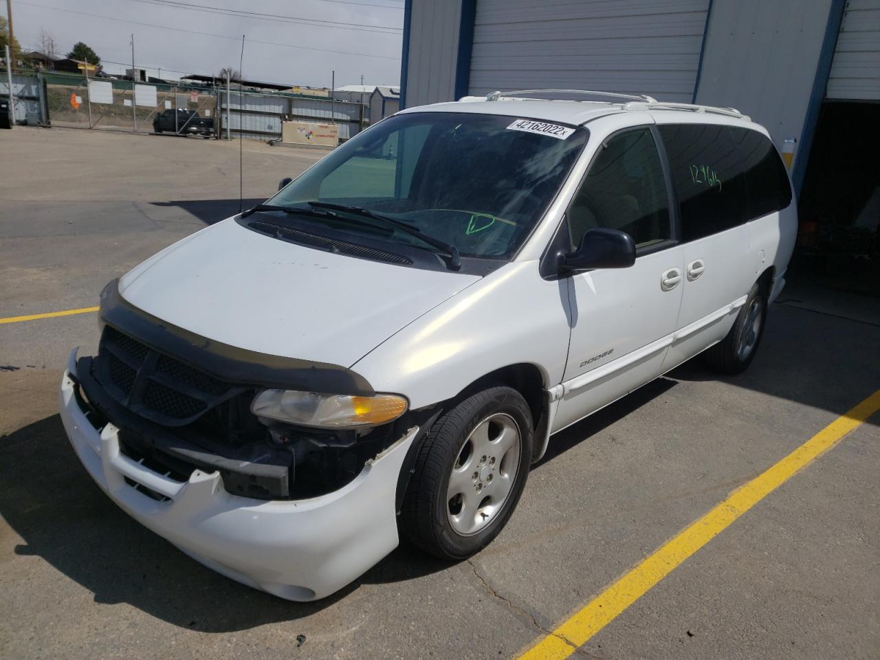 صورة رقم 2 من المزاد - 2000 DODGE GRAND CARA مع VIN 1B4GP74L6YB596560