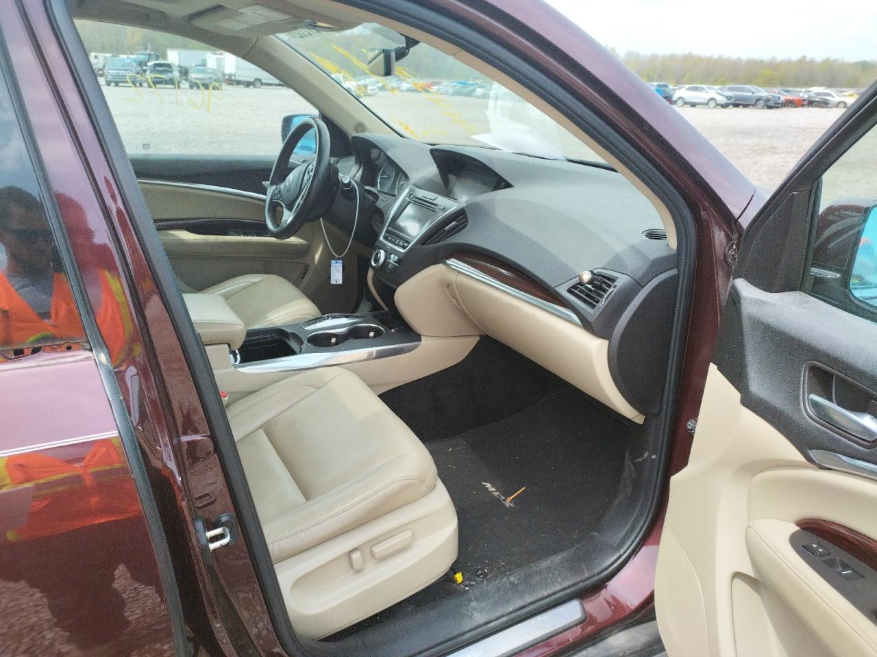 Photo 5 from auction – 2016 ACURA MDX with VIN 5FRYD3H23GB014824