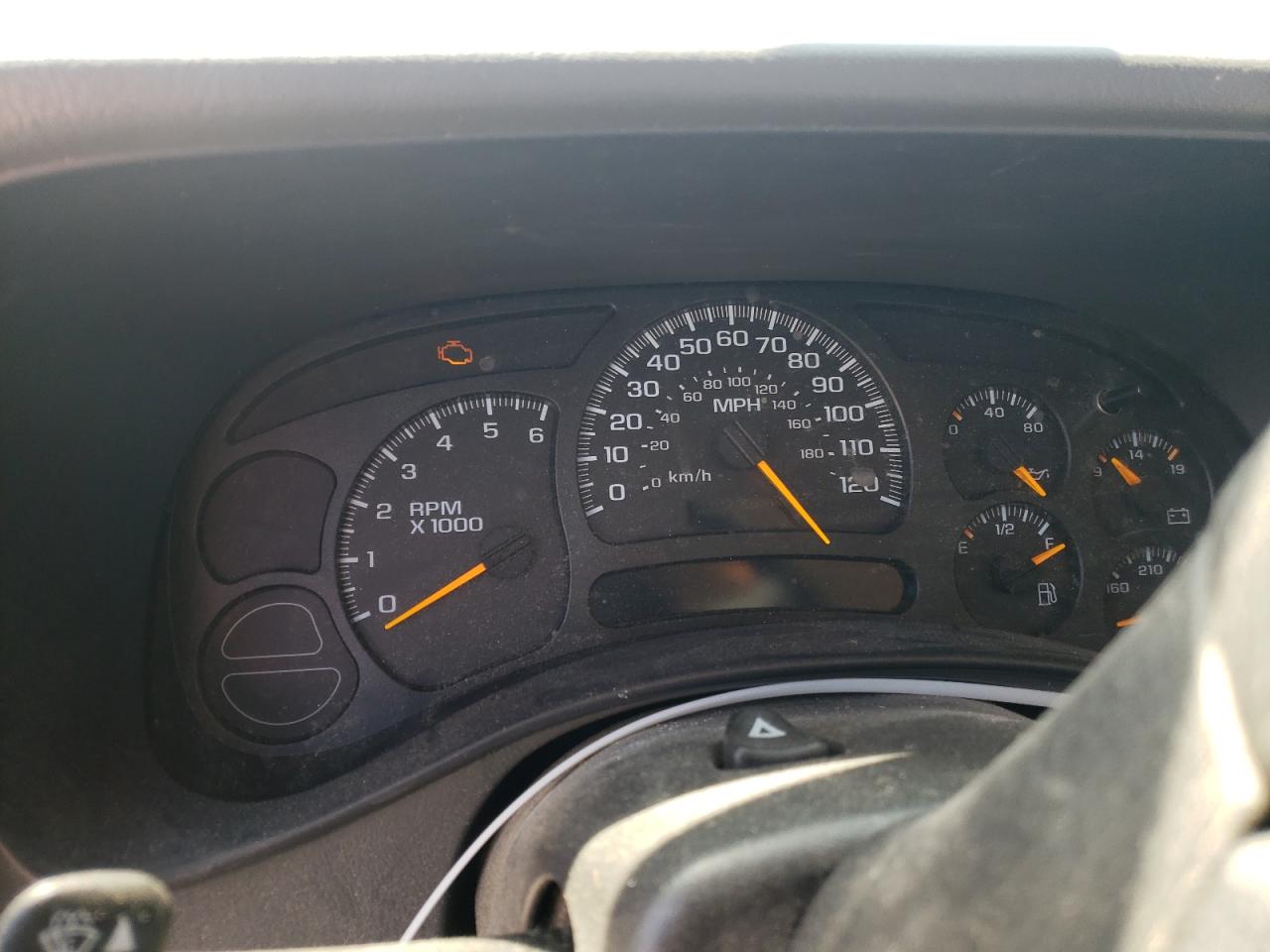 Photo 8 from auction – 2005 CHEVROLET SILVERADO with VIN 2GCEC19VX51198535
