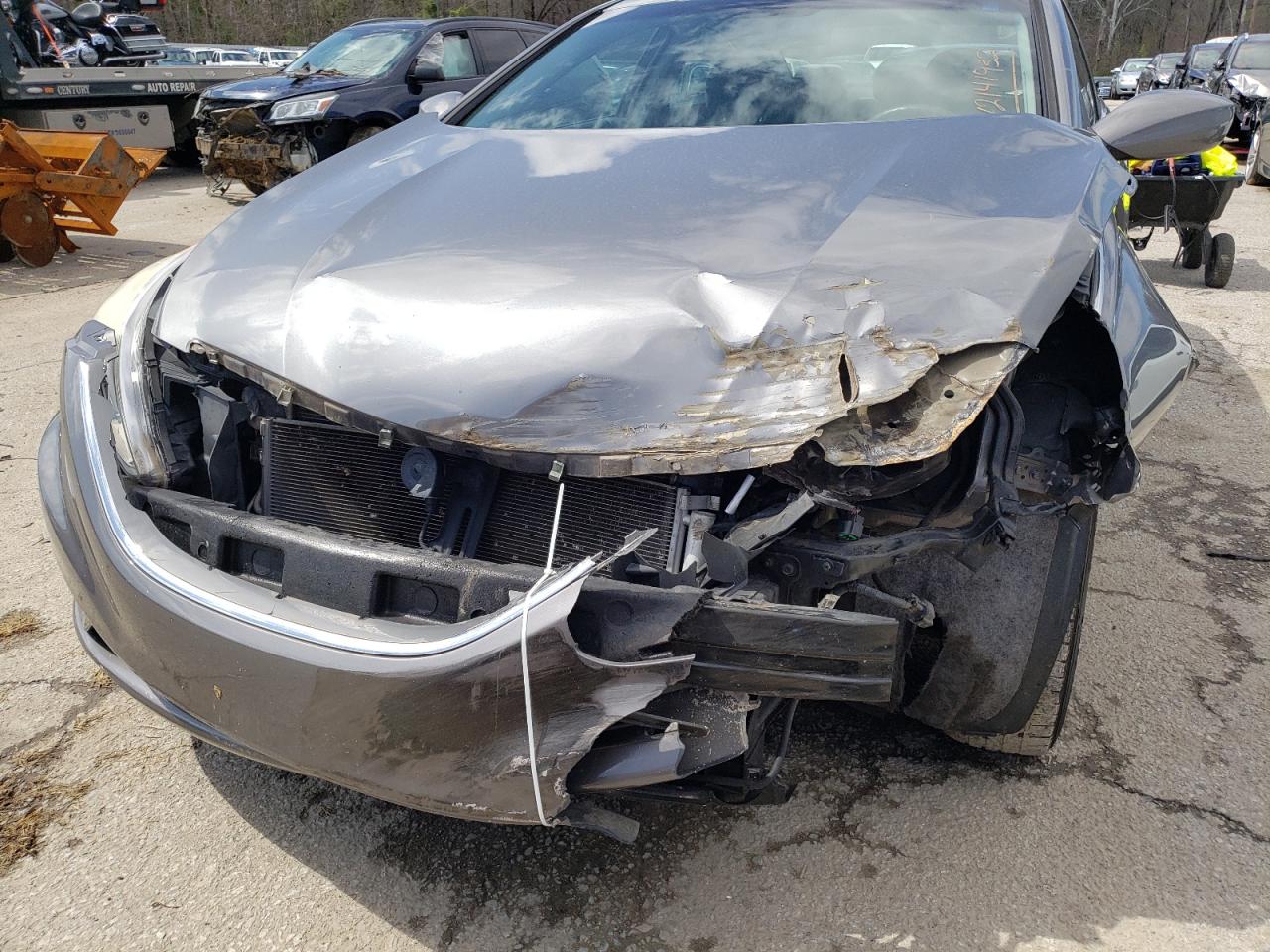 Photo 9 from auction – 2011 HYUNDAI SONATA GLS with VIN 5NPEB4AC3BH167863