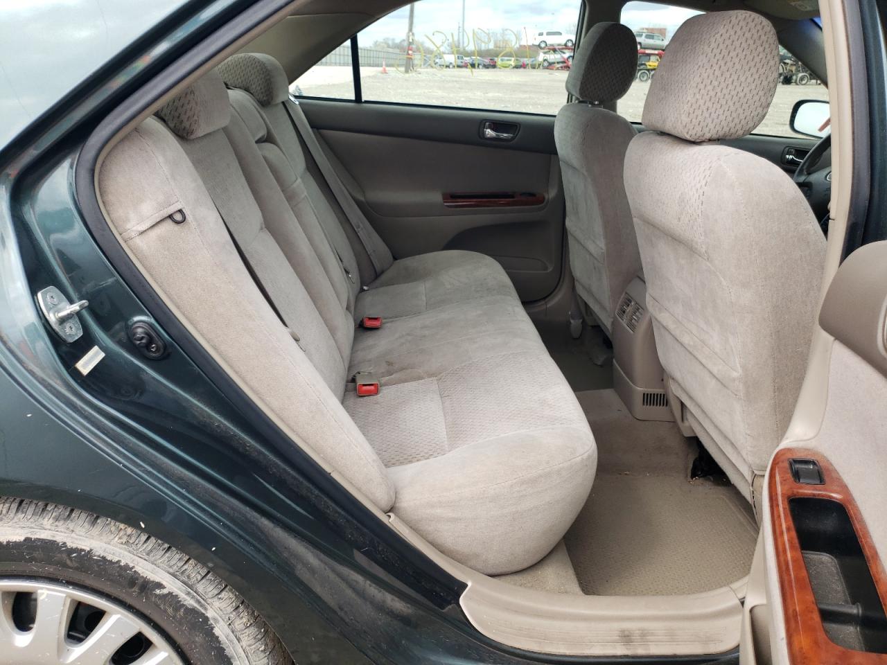 Photo 6 from auction – 2003 TOYOTA CAMRY LE with VIN 4T1BE32K03U752977