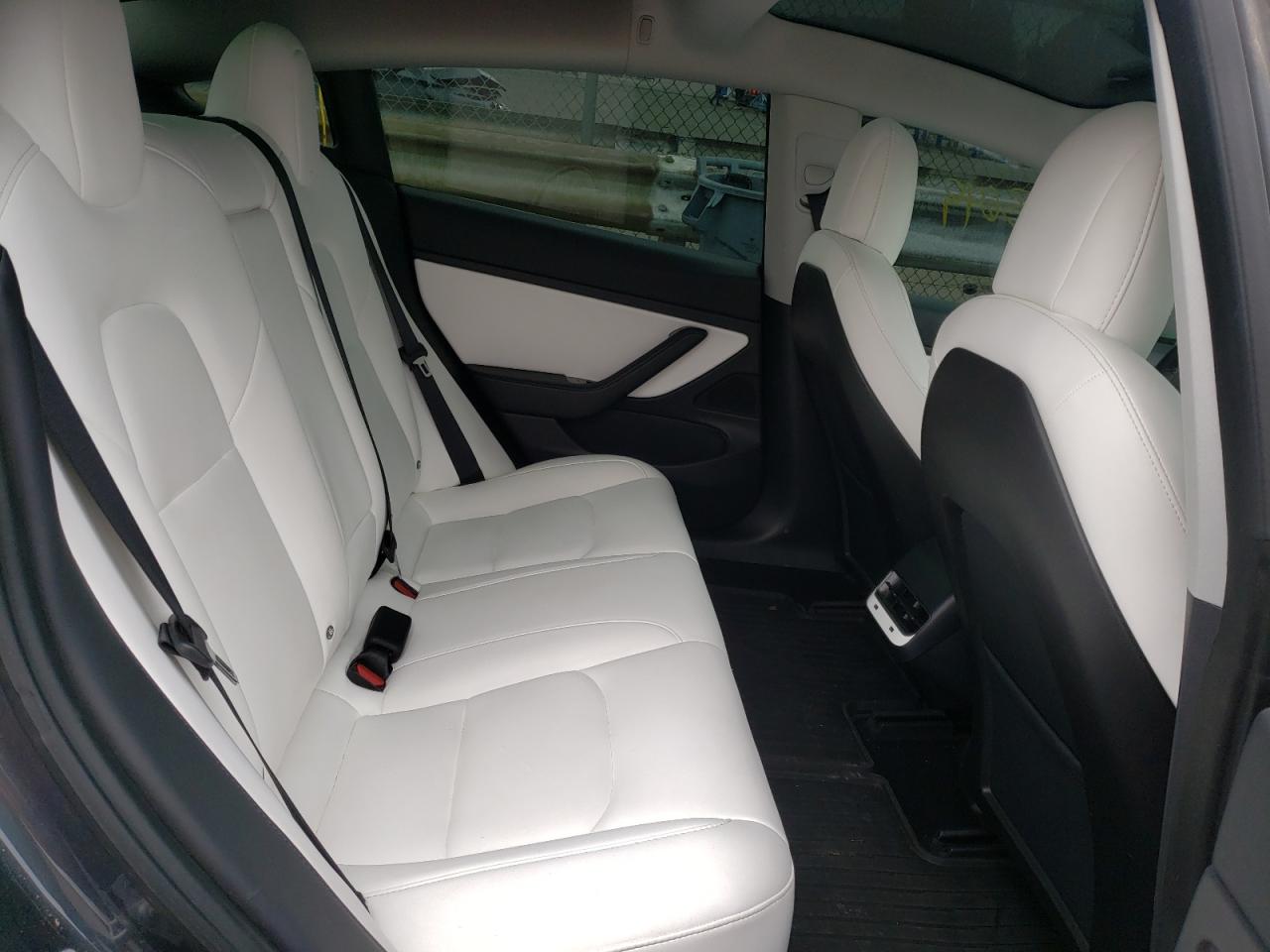 Photo 6 from auction – 2018 TESLA MODEL 3 with VIN 5YJ3E1EB2JF184486