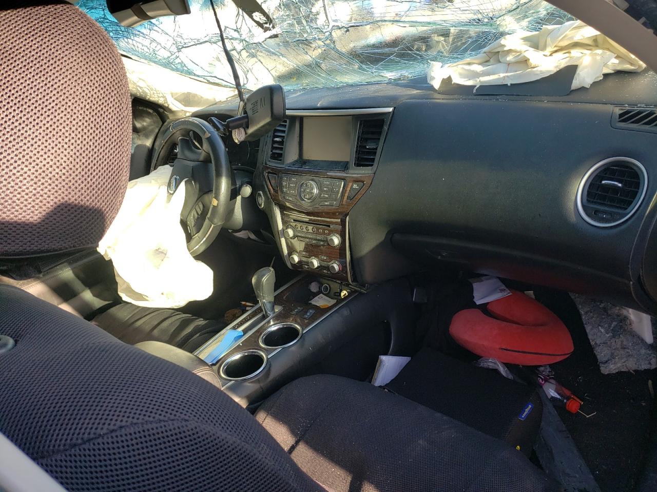 Photo 9 from auction – 2014 NISSAN PATHFINDER with VIN 5N1AR2MN7EC731831