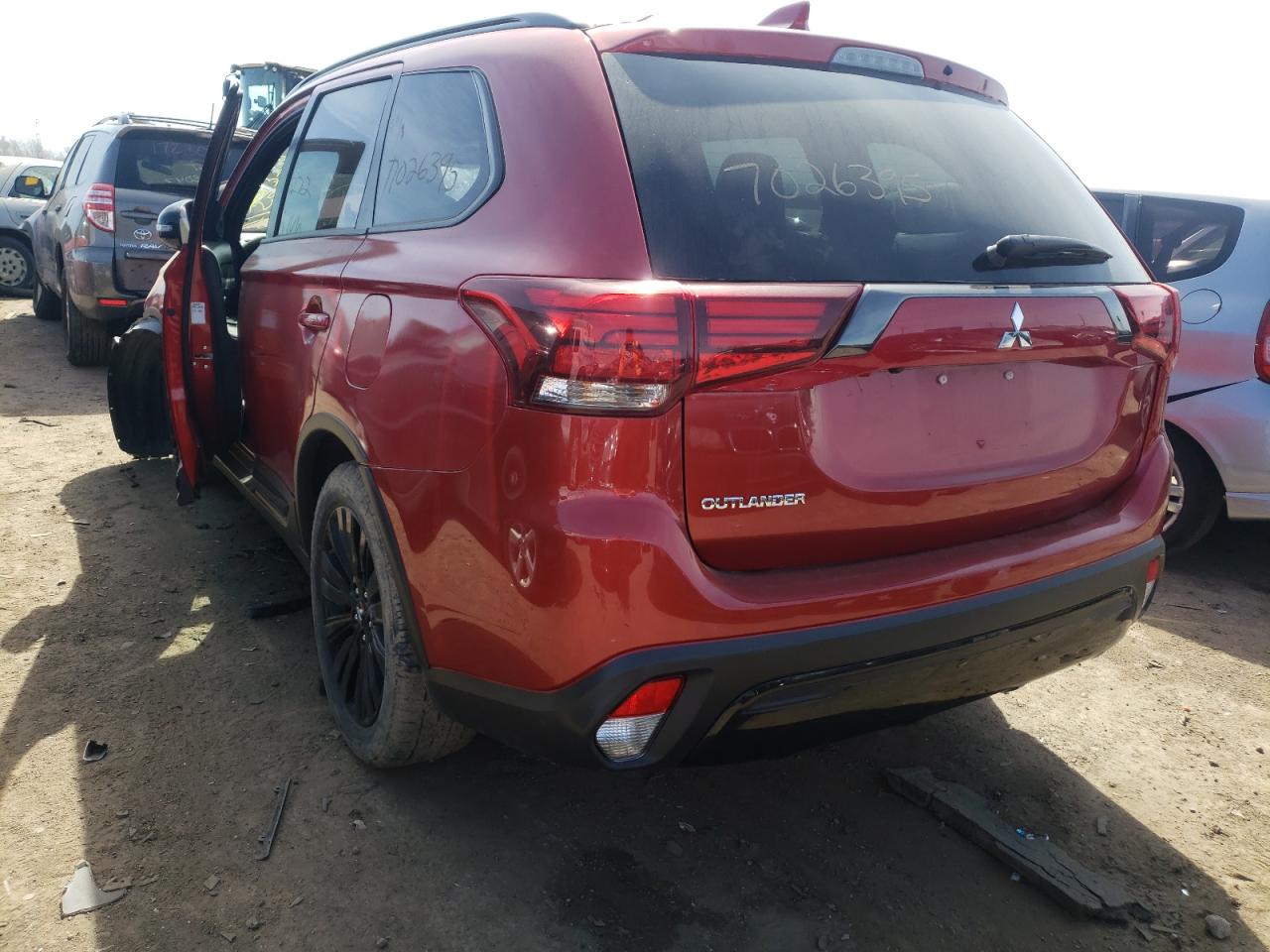 Photo 3 from auction – 2020 MITSUBISHI OUTLANDER with VIN JA4AD3A38LZ004701