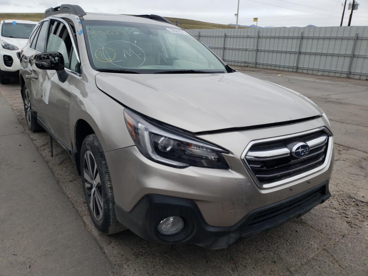 SUBARU OUTBACK 2. 2018 with VIN 4S4BSANCXJ3336892 - Photo from auction