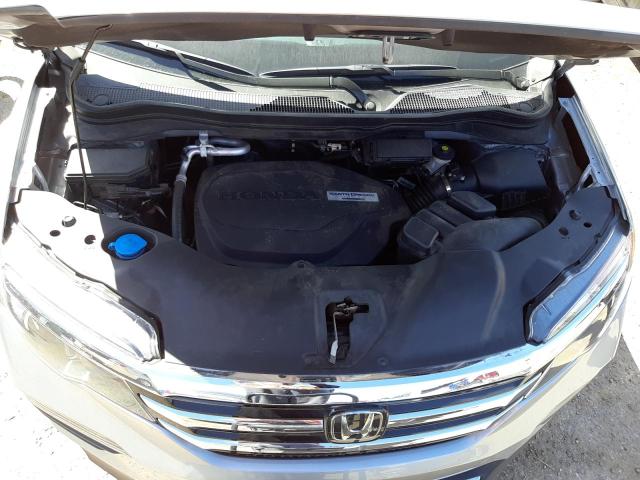 Photo 7 from auction – 2017 HONDA PILOT TOUR with VIN 5FNYF6H93HB065154