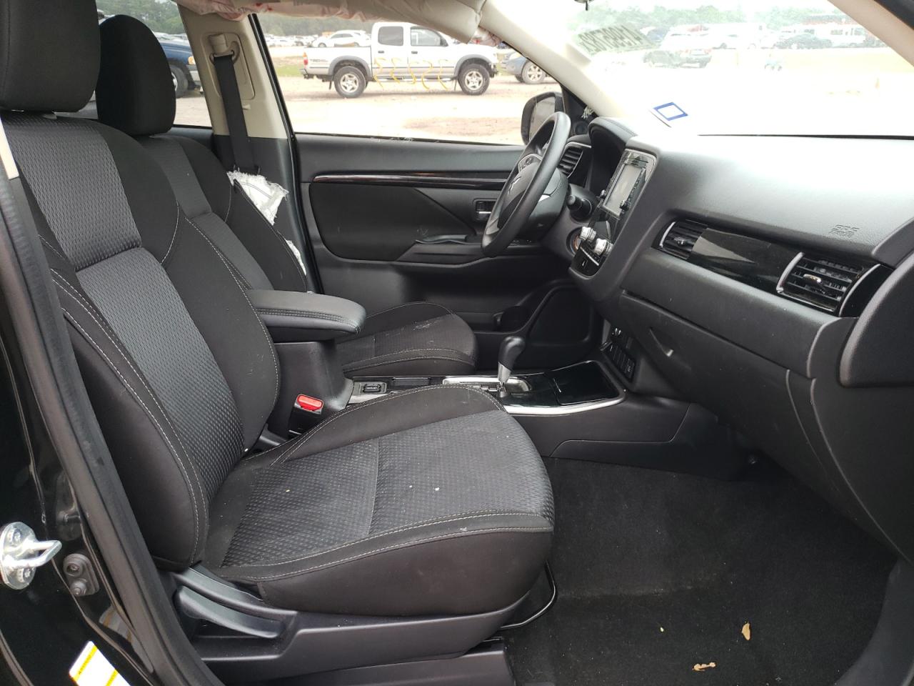 Photo 5 from auction – 2020 MITSUBISHI OUTLANDER with VIN JA4AD2A32LZ016840