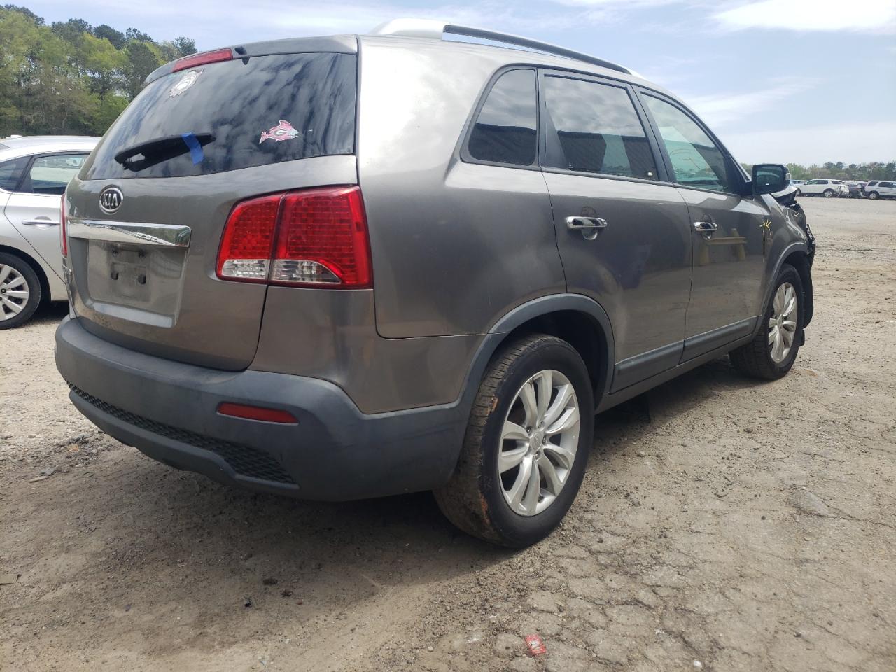 Photo 4 from auction – 2011 KIA SORENTO BA with VIN 5XYKT4A29BG069418