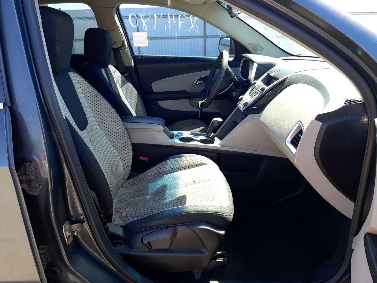 Photo 5 from auction – 2011 CHEVROLET EQUINOX LS with VIN 2CNFLCEC6B6388542