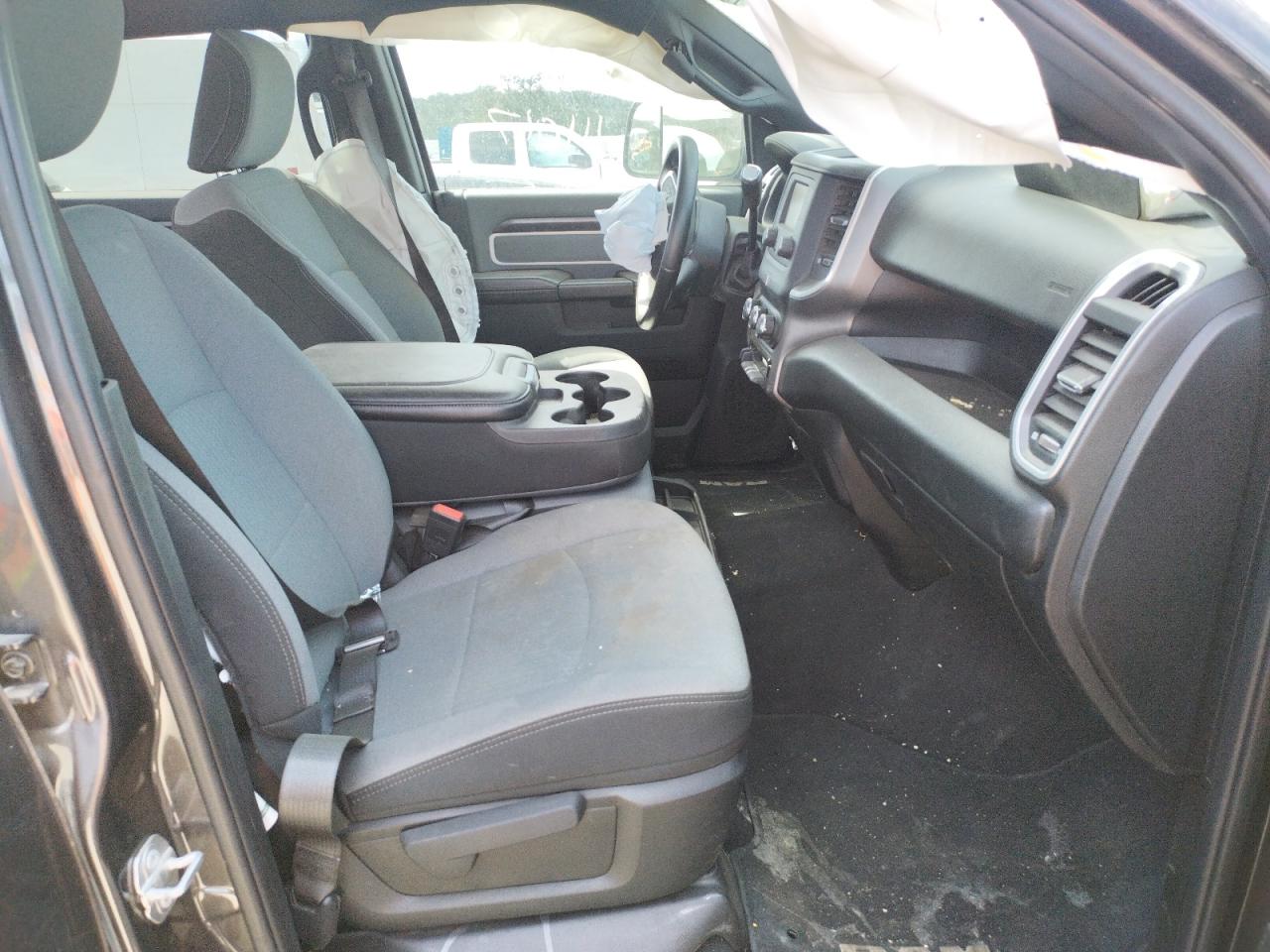 Photo 5 from auction – 2021 RAM 2500 BIG H with VIN 3C6UR5DL1MG552155