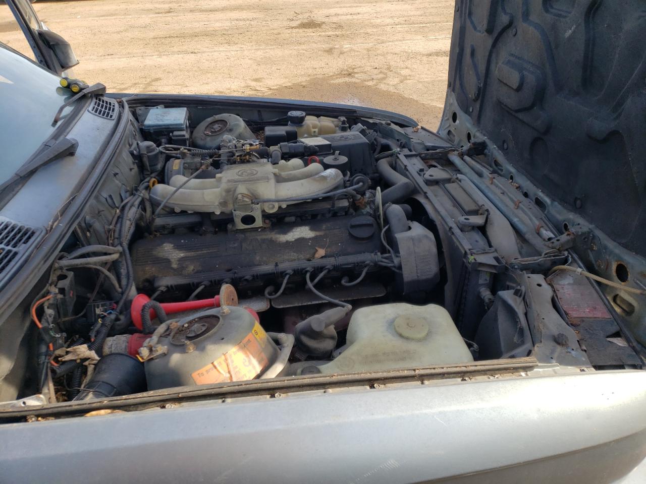 Photo 7 from auction – 1989 BMW 325 I AUTO with VIN WBAAA2309K4258034