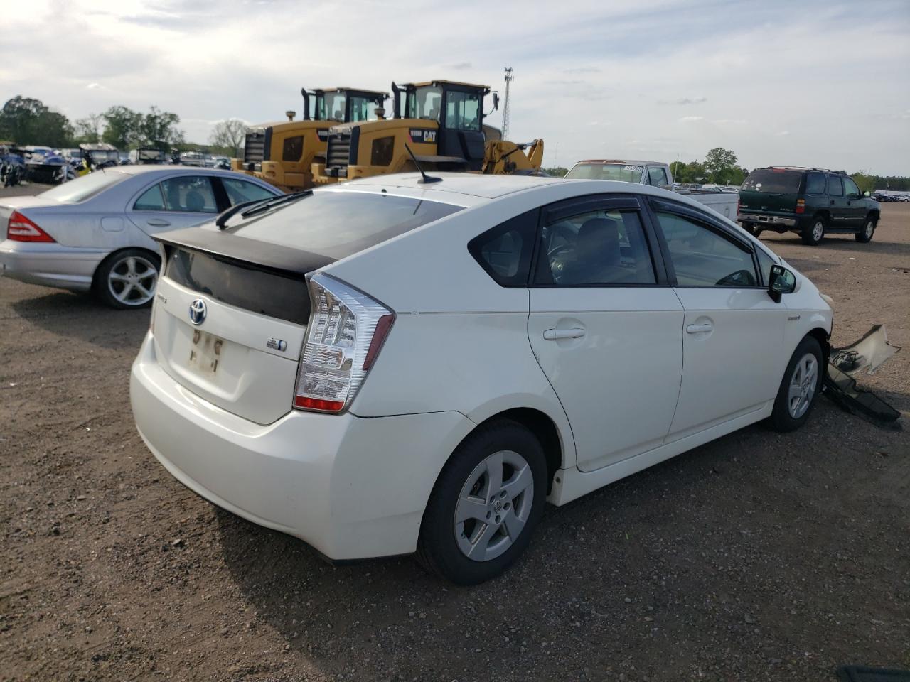 Photo 4 from auction – 2011 TOYOTA PRIUS with VIN JTDKN3DU8B0288331