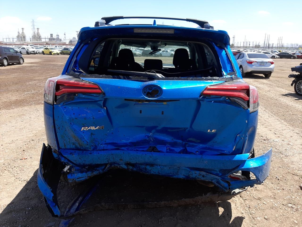 Photo 9 from auction – 2018 TOYOTA RAV4 LE with VIN 2T3ZFREV2JW504321