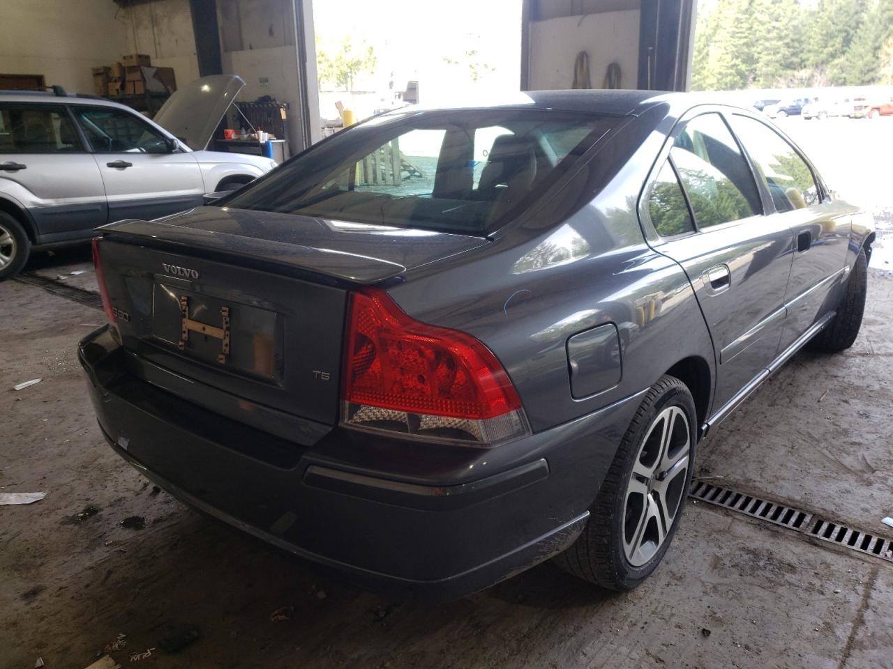 Photo 4 from auction – 2006 VOLVO S60 T5 with VIN YV1RS547162553110
