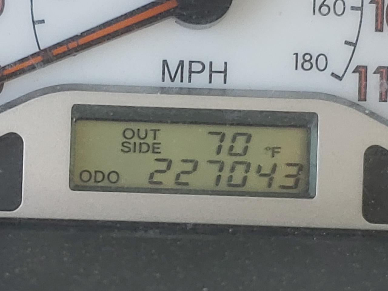 Photo 8 from auction – 2005 TOYOTA COROLLA CE with VIN 2T1BR32E05C382911