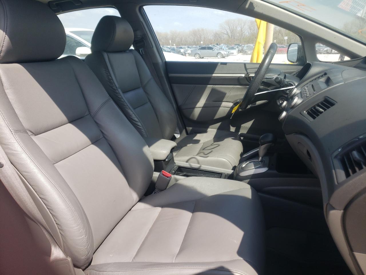 Photo 5 from auction – 2010 HONDA CIVIC EXL with VIN 19XFA1F93AE040620