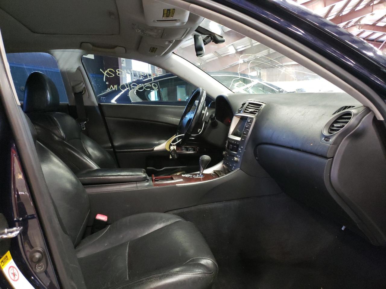 Photo 5 from auction – 2007 LEXUS IS 250 with VIN JTHCK262172017009