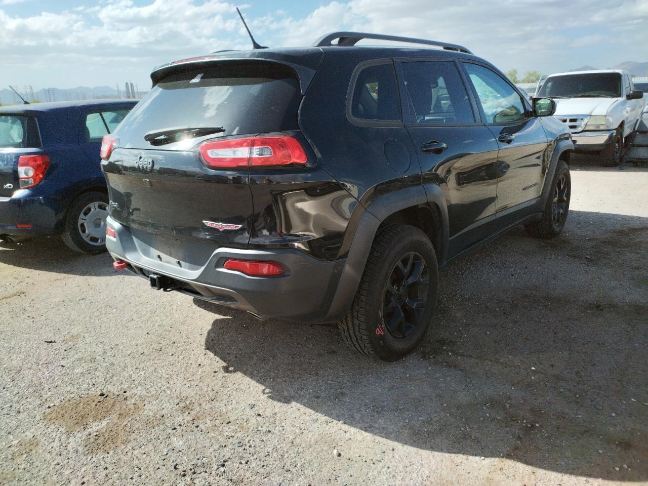 Photo 4 from auction – 2015 JEEP CHEROKEE T with VIN 1C4PJMBS0FW662832
