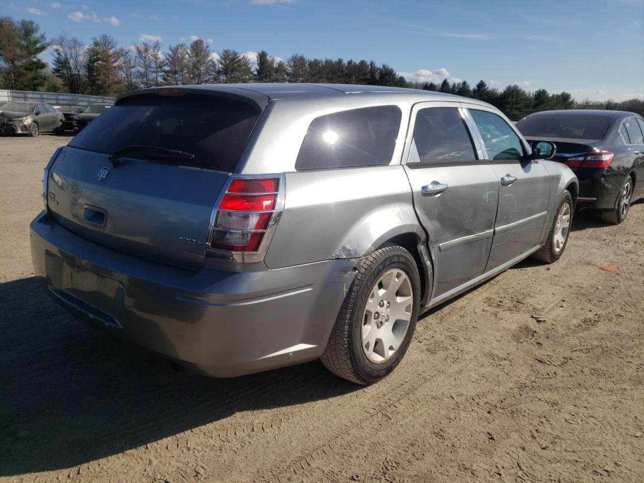 Photo 4 from auction – 2007 DODGE MAGNUM SXT with VIN 2D4FV47VX7H621081