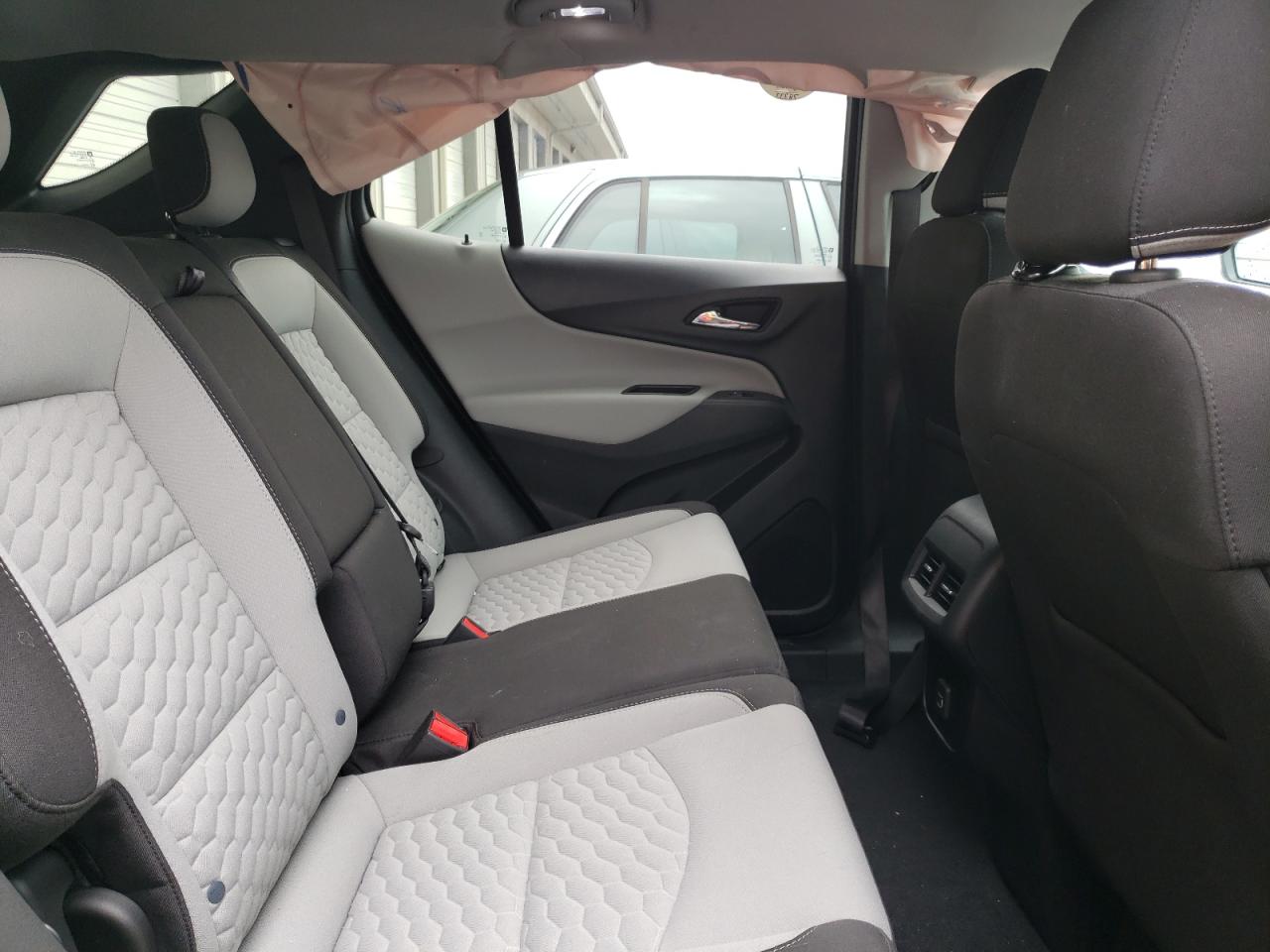 Photo 6 from auction – 2020 CHEVROLET EQUINOX LS with VIN 2GNAXHEV9L6153787