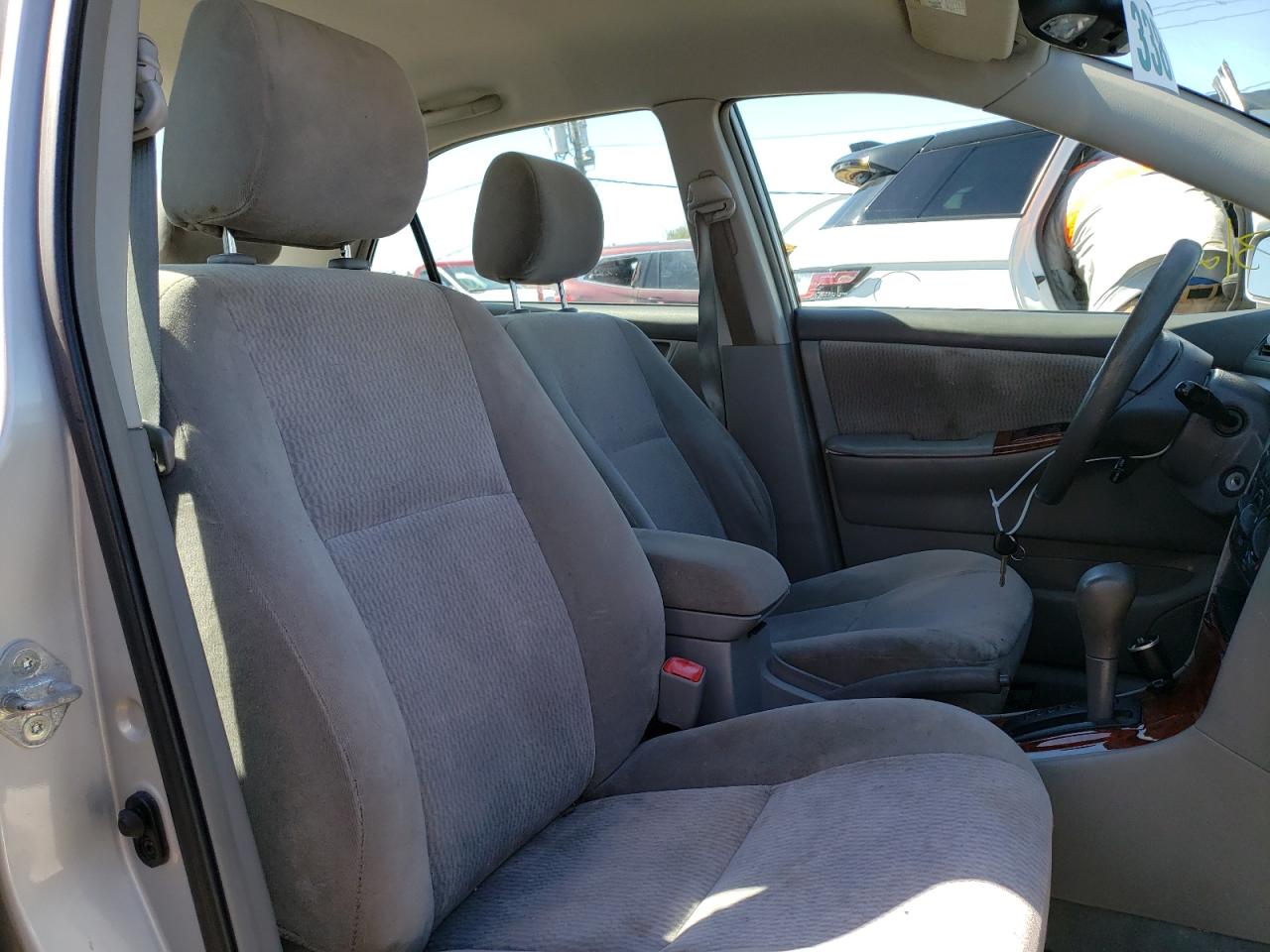 Photo 5 from auction – 2005 TOYOTA COROLLA CE with VIN 2T1BR32E85C492895