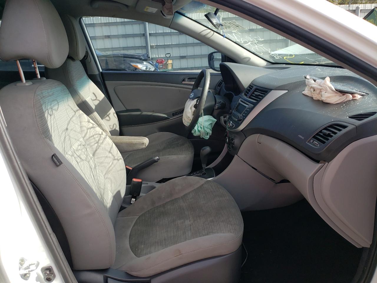 Photo 5 from auction – 2015 HYUNDAI ACCENT GS with VIN KMHCT5AE7FU223922