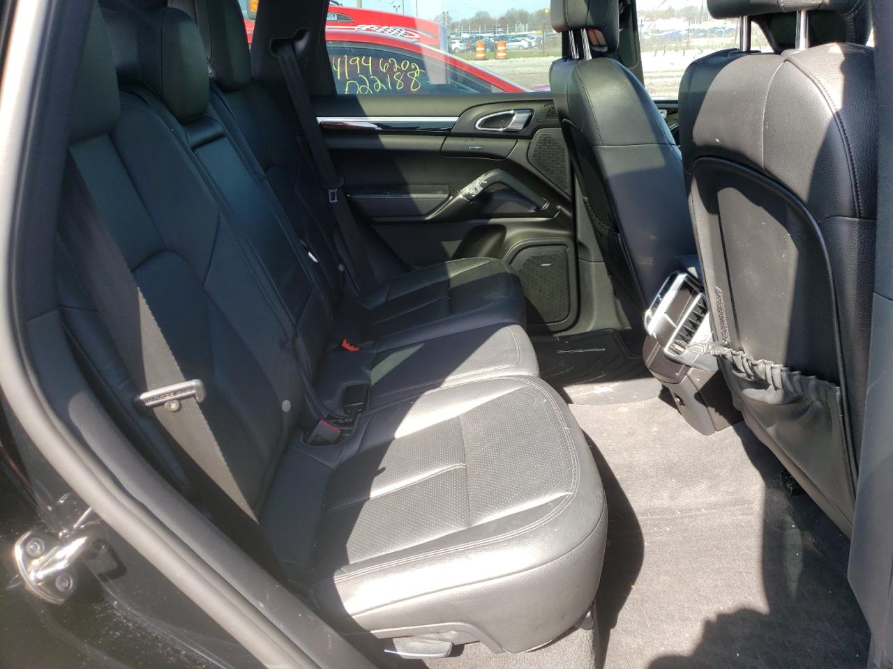 Photo 6 from auction – 2014 PORSCHE CAYENNE S with VIN WP1AB2A22ELA59128