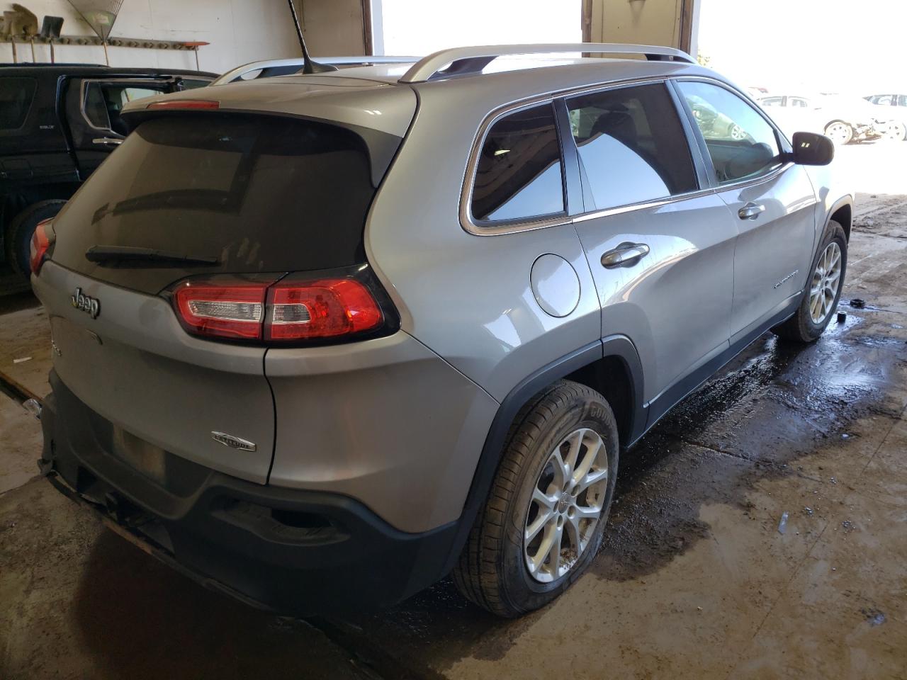 Photo 4 from auction – 2016 JEEP CHEROKEE L with VIN 1C4PJMCS0GW350154