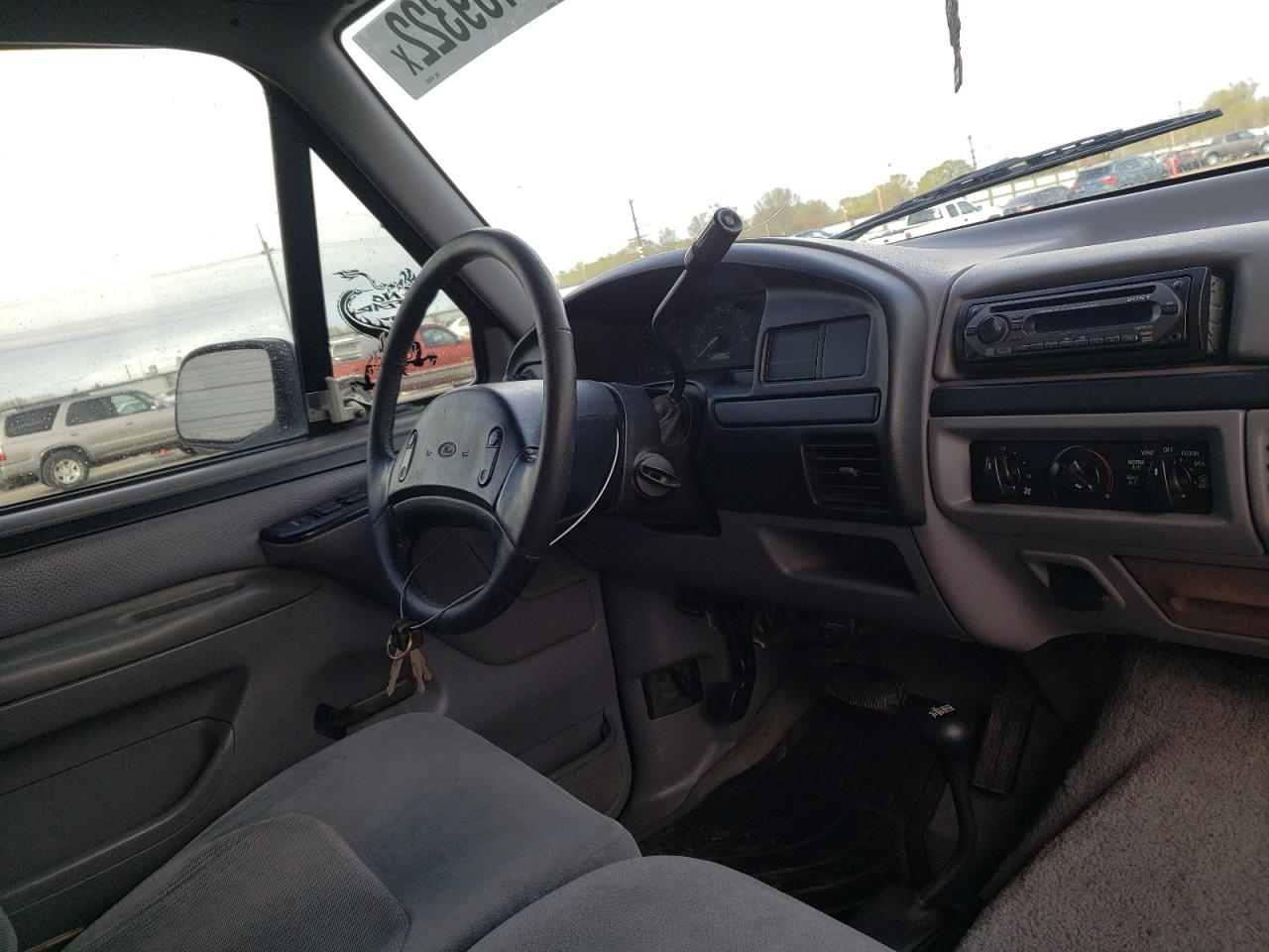 Photo 9 from auction – 1997 FORD F350 with VIN 1FTJW36FXVEA83592