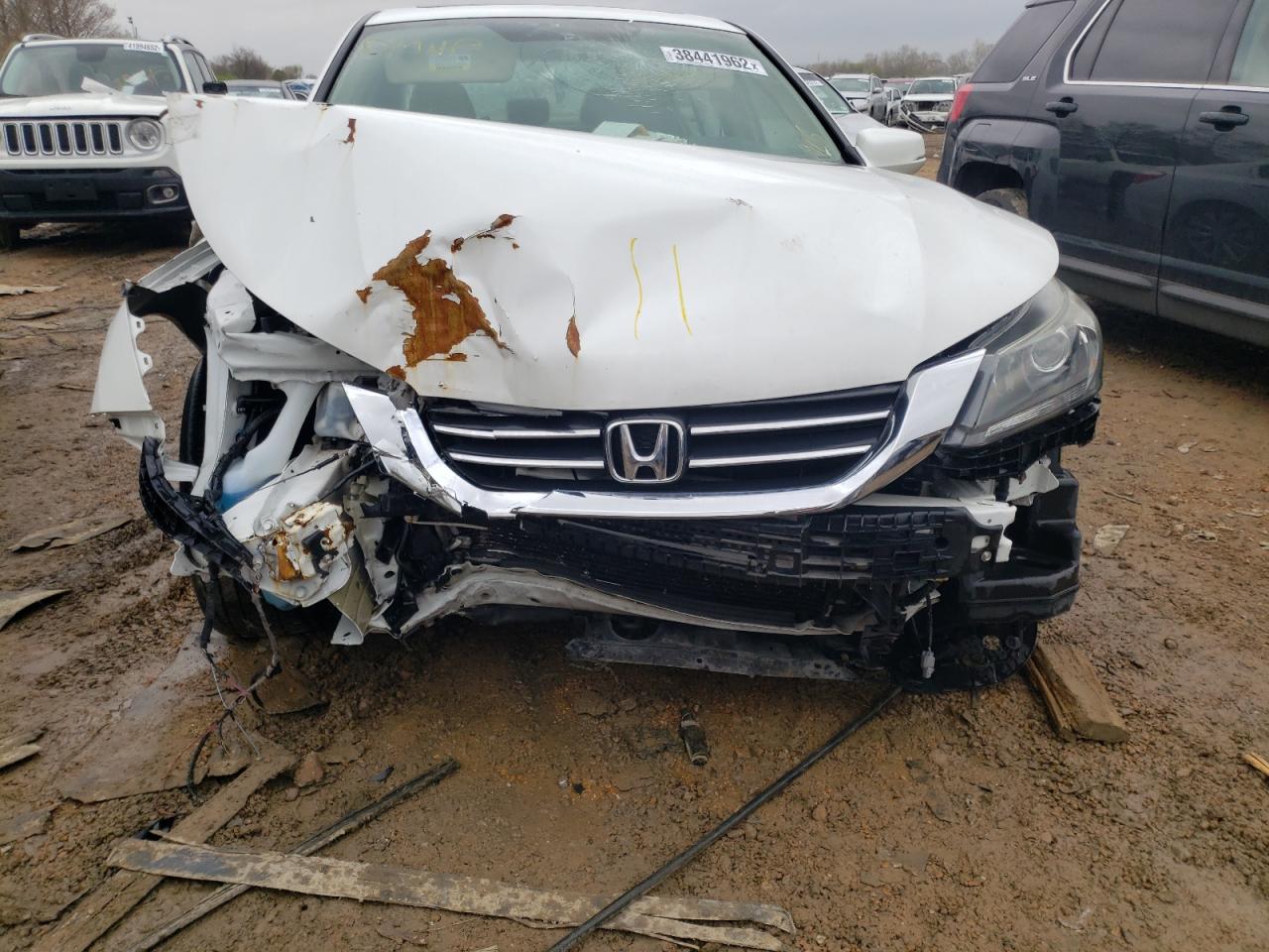 Photo 9 from auction – 2014 HONDA ACCORD with VIN 1HGCR2F72EA159284