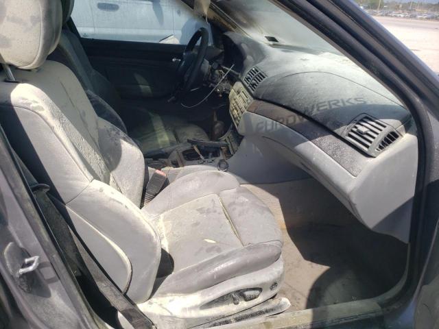 Photo 5 from auction – 2005 BMW 325 I with VIN WBAET37445NJ87189