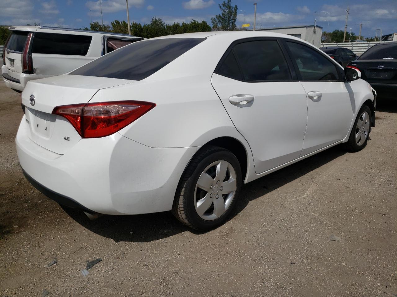 Photo 4 from auction – 2019 TOYOTA COROLLA L with VIN 2T1BURHE0KC179926