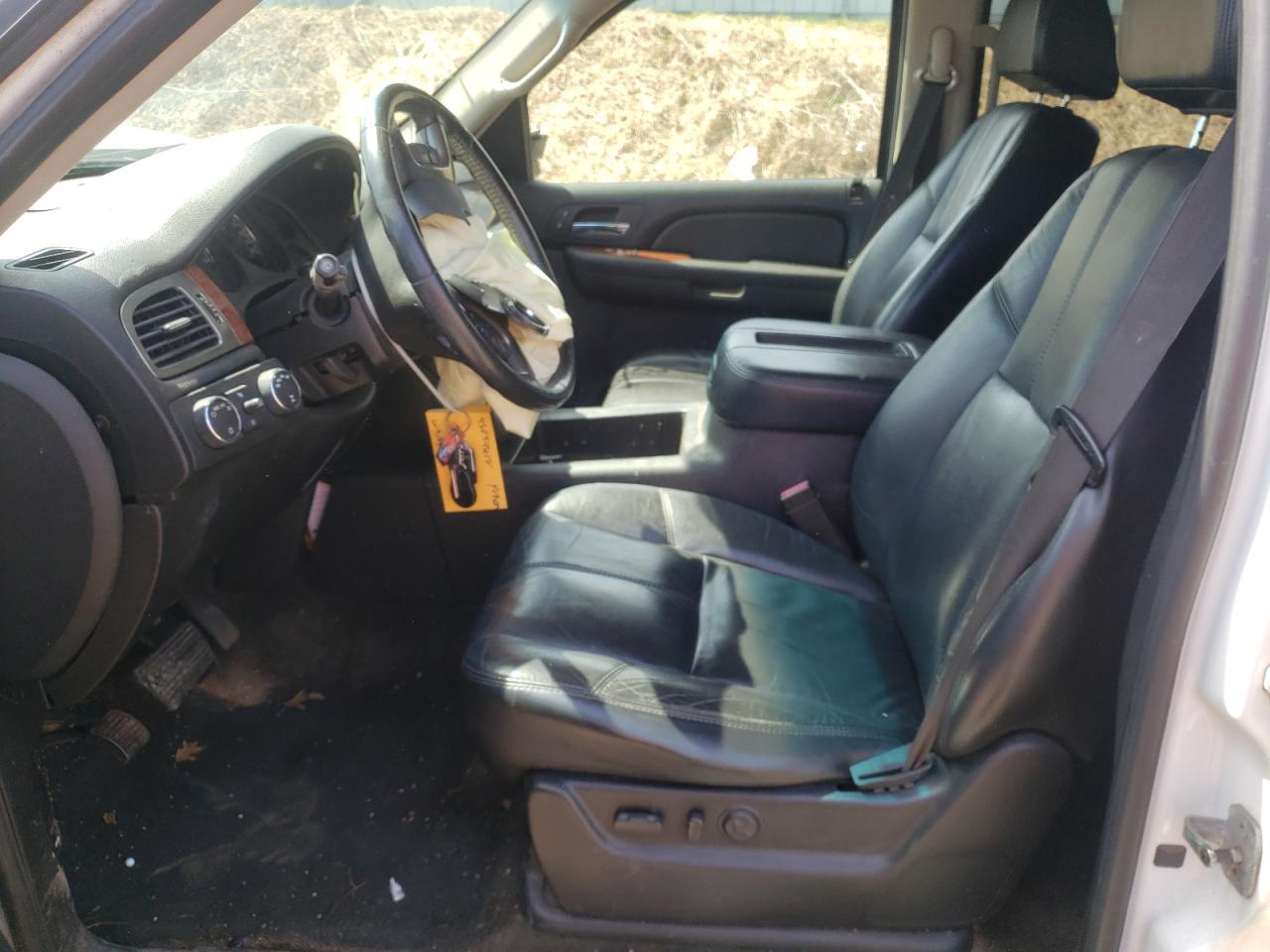 Photo 5 from auction – 2007 GMC YUKON with VIN 1GKFK13007J119990